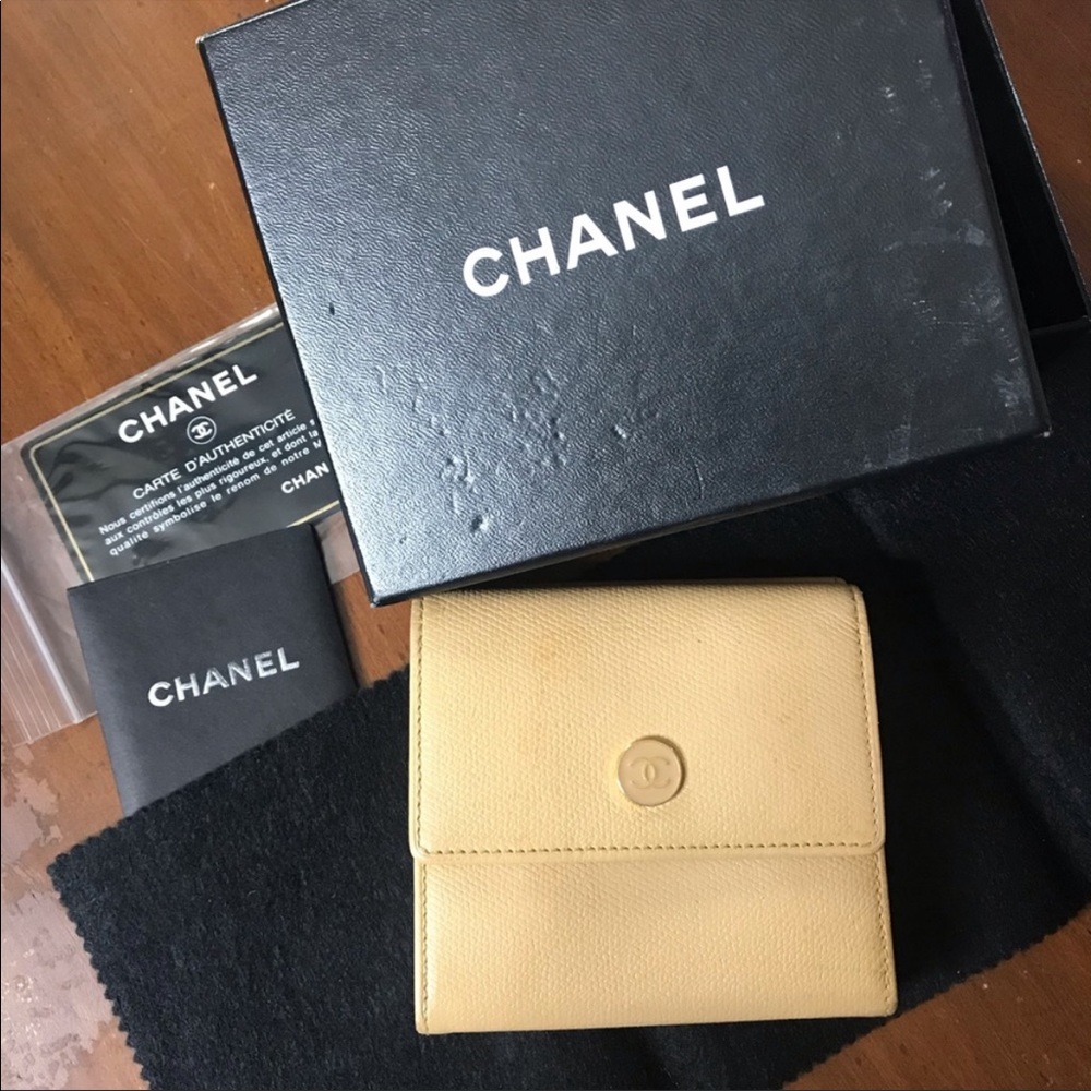 Chanel tri-fold Beige wallet